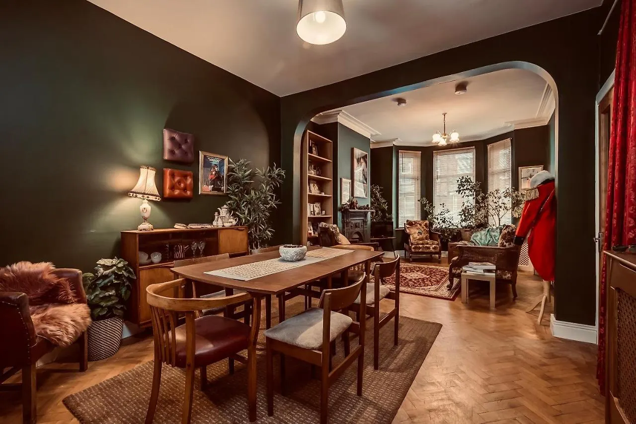 Beautiful B&B On The Park Belfast Bed & Breakfast